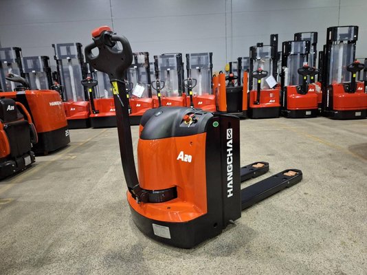 Transpalette accompagnant Hangcha CBD20-AC2