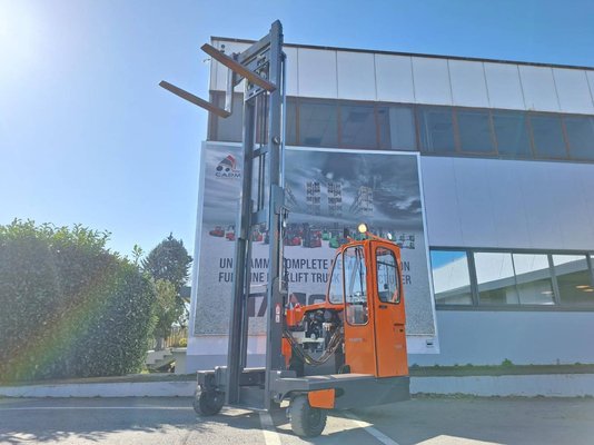 Chariot élévateur latéral multidirectionnel Hubtex DQ45D