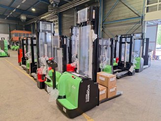 Gerbeur accompagnant Hangcha CDD16-AC2-LI
