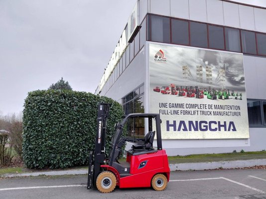 Chariot élévateur frontal 4 roues - AE18