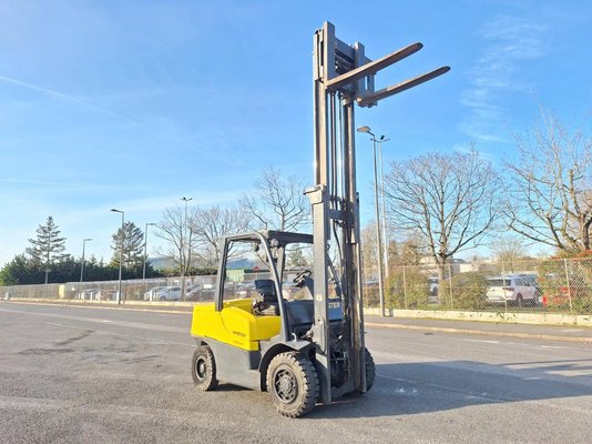 Chariot élévateur frontal 4 roues Hyster H4.5FTS5