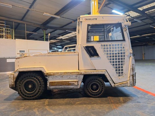Tracteur industriel Charlatte T135