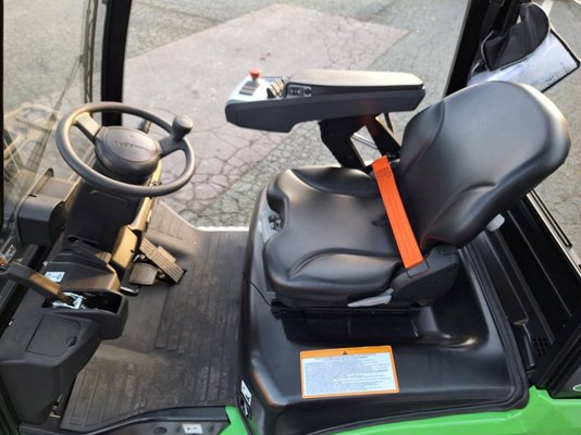 Chariot élévateur frontal 4 roues Hangcha XC18i