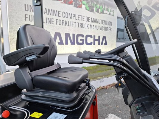 Chariot élévateur frontal 4 roues Hangcha AE30