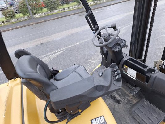 Chariot élévateur frontal 4 roues Yale GLP40VX5