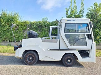 Tracteur de remorquage Charlatte TE225