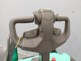 Transpalette porté debout Mitsubishi PBF25N3R MITSUBISHI