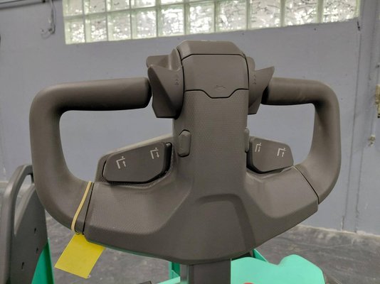 Transpalette porté debout Mitsubishi PBF25N3R MITSUBISHI