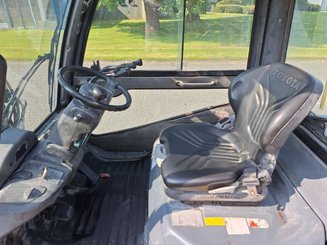 Chariot élévateur frontal 4 roues Toyota 52-8FDJF35D