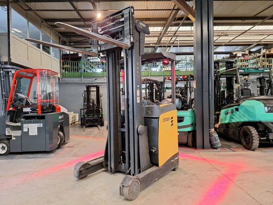 Chariot à mât rétractable Crown ESR5260-1.4