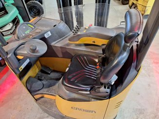 Chariot à mât rétractable Crown ESR5260-1.4