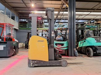 Chariot à mât rétractable Crown ESR5260-1.4