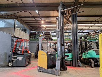 Chariot à mât rétractable Crown ESR5260-1.4