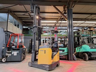 Chariot à mât rétractable Crown ESR5260-1.4