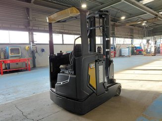 Chariot à mât rétractable Caterpillar NR16N2