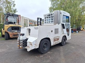 Tracteur de remorquage Charlatte TG225