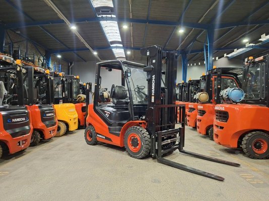 Chariot élévateur frontal 4 roues Hangcha XF25G-2