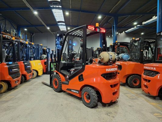 Chariot élévateur frontal 4 roues Hangcha XF25G-2