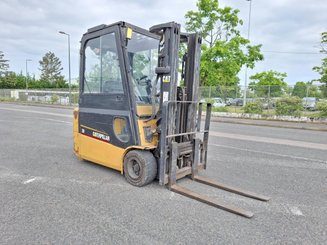 Chariot élévateur frontal 3 roues Caterpillar EP20KT