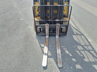 Chariot élévateur frontal 4 roues Caterpillar EP25K-PAC