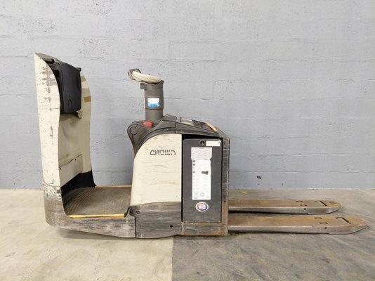 Transpalette porté debout Crown WT3040 2.00