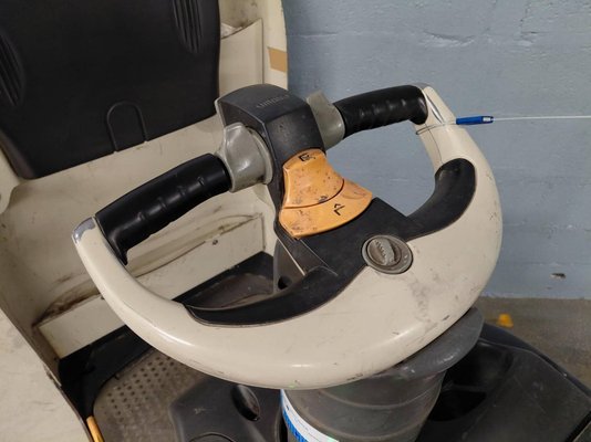 Transpalette porté debout Crown WT3040 2.00