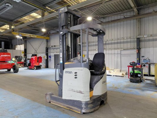 Chariot à mât rétractable Crown ESR5260-1.4