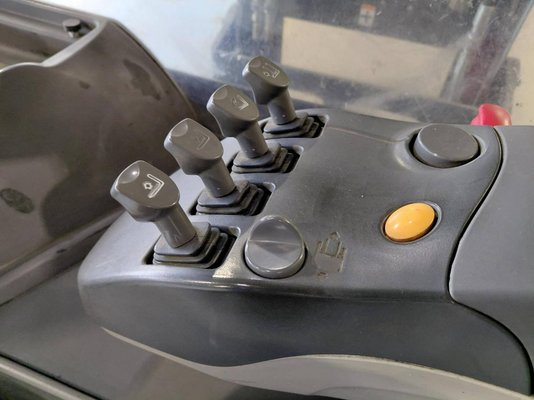 Chariot à mât rétractable Crown ESR5260-1.4