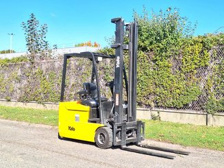 Chariot élévateur frontal 3 roues Yale ERP20 ATF