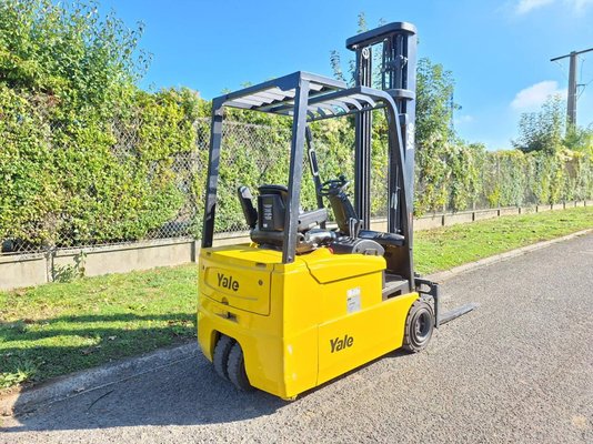 Chariot élévateur frontal 3 roues Yale ERP20 ATF