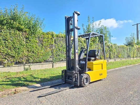 Chariot élévateur frontal 3 roues Yale ERP20 ATF