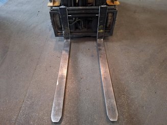 Chariot élévateur frontal 3 roues Caterpillar EP18NT