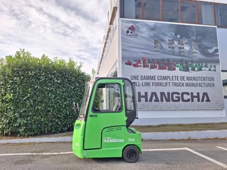 Tracteur de remorquage Hangcha QDD80-XD3i