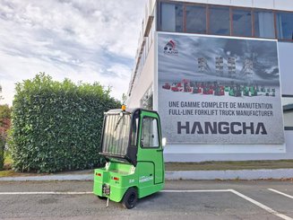 Tracteur de remorquage Hangcha QDD80-XD3i