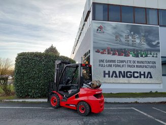 Chariot élévateur frontal 4 roues Hangcha XF35G-2 (CPYD35-X2H21F1)