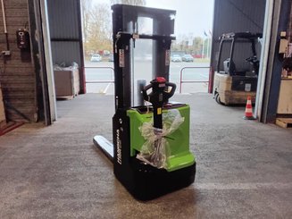Gerbeur accompagnant Hangcha CDD20 XT1-SI