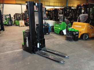 Gerbeur accompagnant Hangcha CDD20 XT1-SI