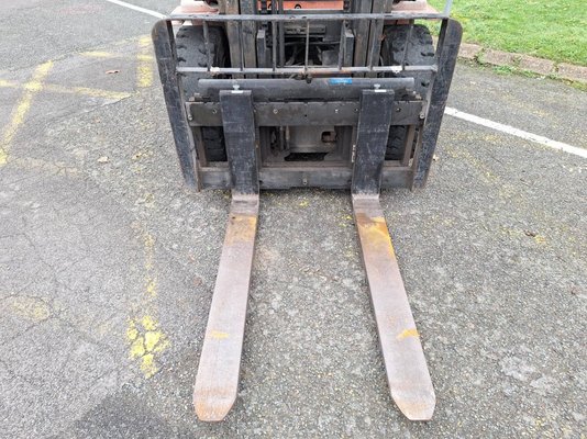 Chariot élévateur frontal 4 roues Toyota 02-7FD40
