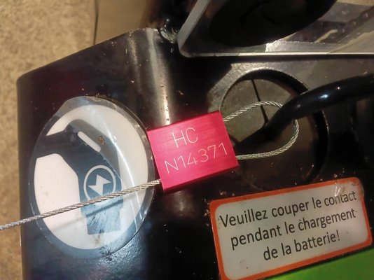 Gerbeur accompagnant Hangcha CDD12-A2MC2-ISZ