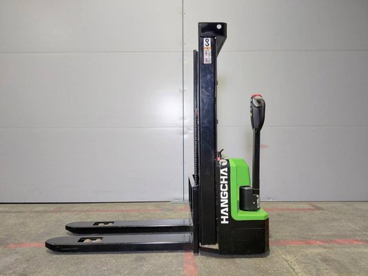 Gerbeur accompagnant Hangcha CDD12-A2MC2-ISZ