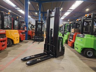 Gerbeur accompagnant Hangcha CDD20 XT1-SI