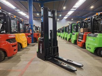 Gerbeur accompagnant Hangcha CDD20 XT1-SI