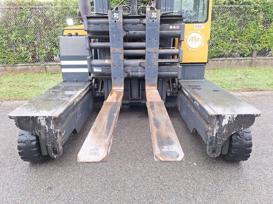 Chariot élévateur latéral multidirectionnel Combilift C8000-15
