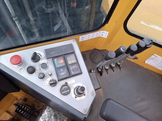 Chariot élévateur latéral multidirectionnel Combilift C8000-15