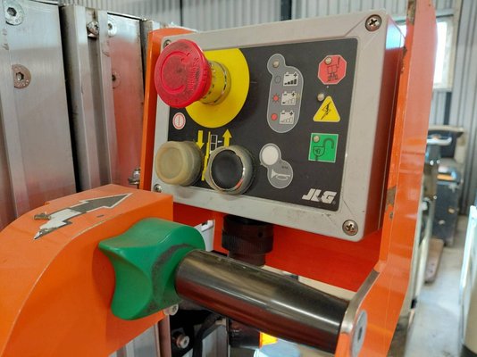 Nacelle à mât vertical JLG TOUCAN DUO