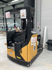 Chariot à mât rétractable Yale MR14