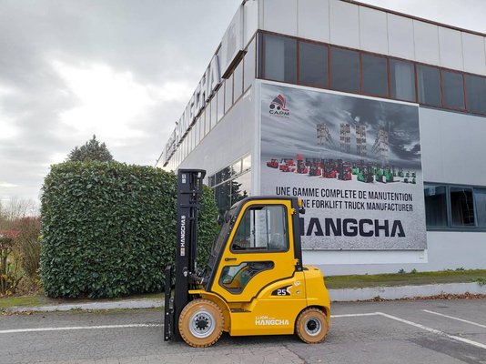 Chariot élévateur frontal 4 roues Hangcha XE25i (CPD25-XEY2-SI)