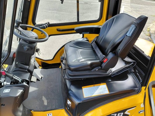 Chariot élévateur frontal 4 roues Hangcha XE38i