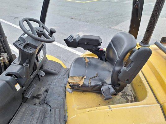Chariot élévateur frontal 4 roues Yale GLP45SVX5