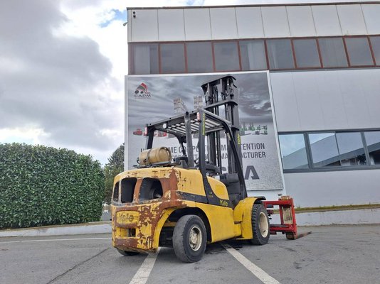 Chariot élévateur frontal 4 roues Yale GLP45SVX5